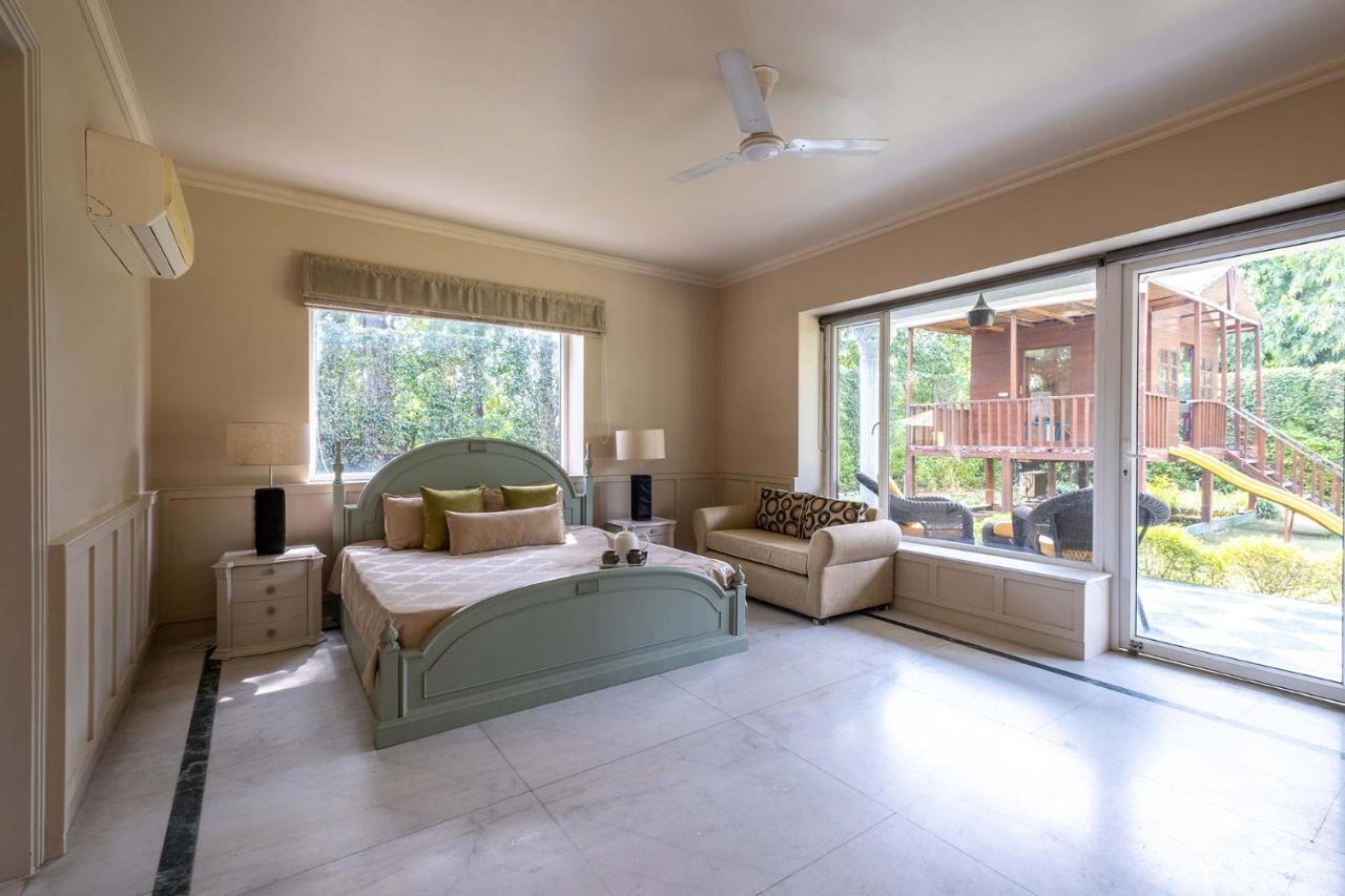 Stayvista At The Banyan Abode With Pool Table, Pet Friendly & Outdoor Pool Manesar Buitenkant foto
