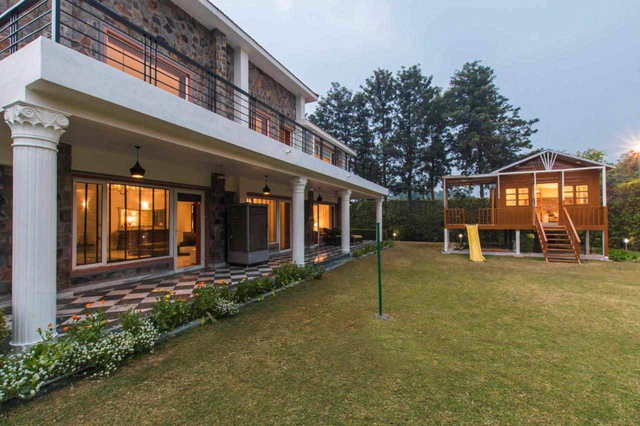 Stayvista At The Banyan Abode With Pool Table, Pet Friendly & Outdoor Pool Manesar Buitenkant foto