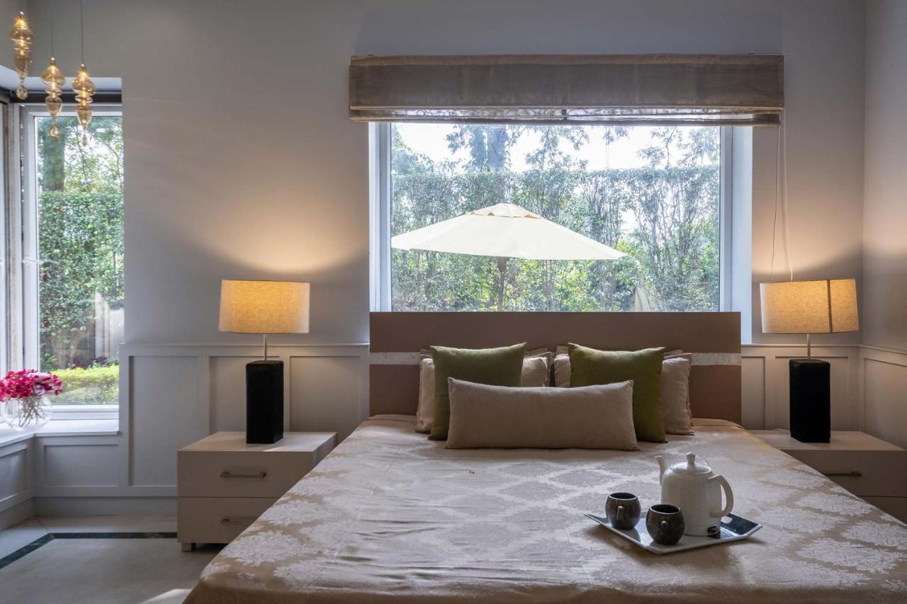 Stayvista At The Banyan Abode With Pool Table, Pet Friendly & Outdoor Pool Manesar Buitenkant foto