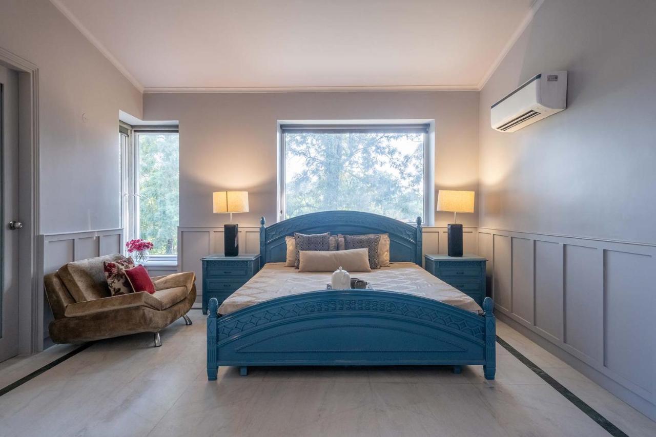 Stayvista At The Banyan Abode With Pool Table, Pet Friendly & Outdoor Pool Manesar Buitenkant foto