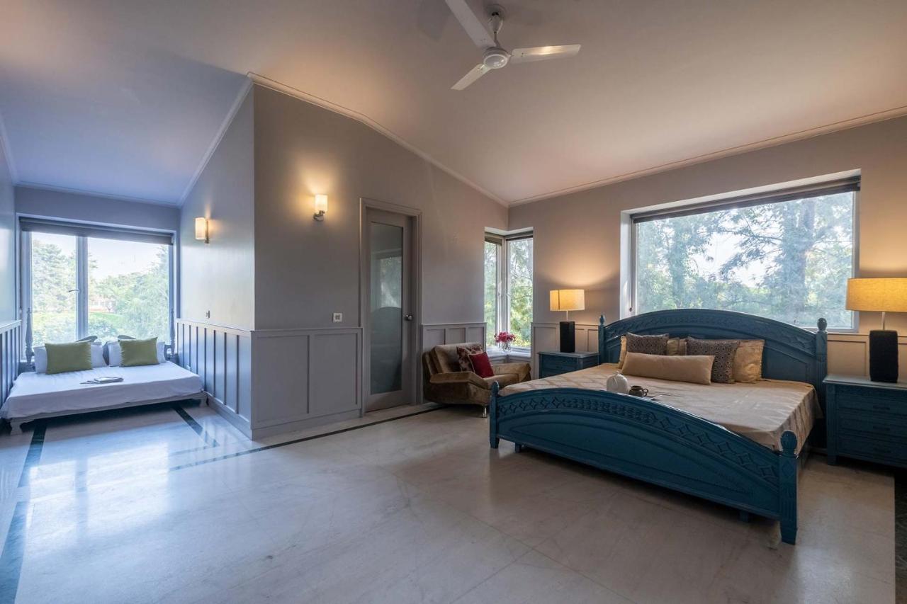Stayvista At The Banyan Abode With Pool Table, Pet Friendly & Outdoor Pool Manesar Buitenkant foto