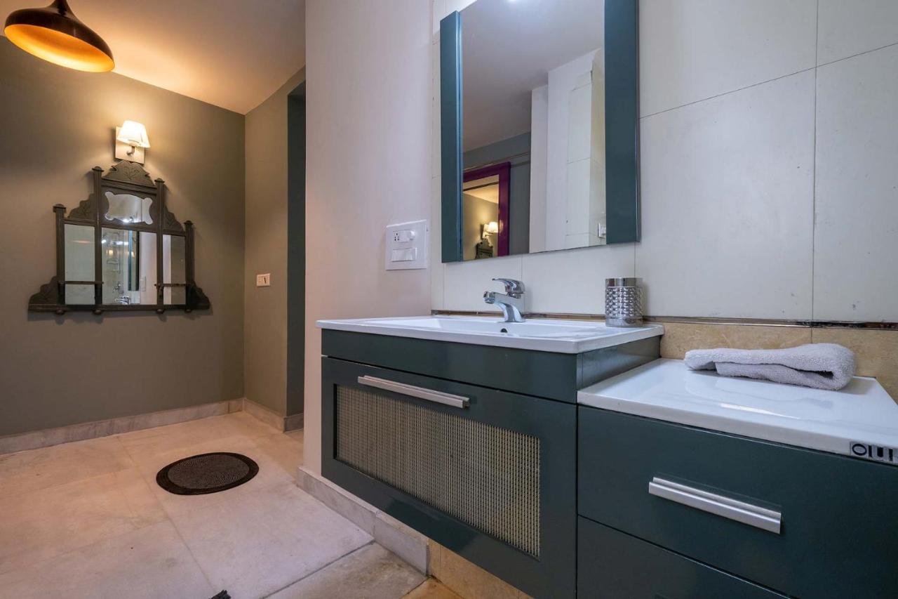 Stayvista At The Banyan Abode With Pool Table, Pet Friendly & Outdoor Pool Manesar Buitenkant foto