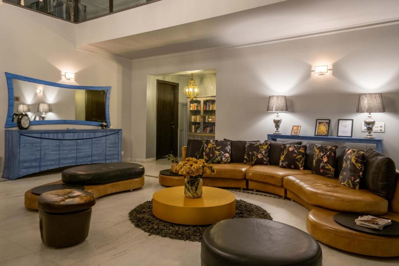 Stayvista At The Banyan Abode With Pool Table, Pet Friendly & Outdoor Pool Manesar Buitenkant foto
