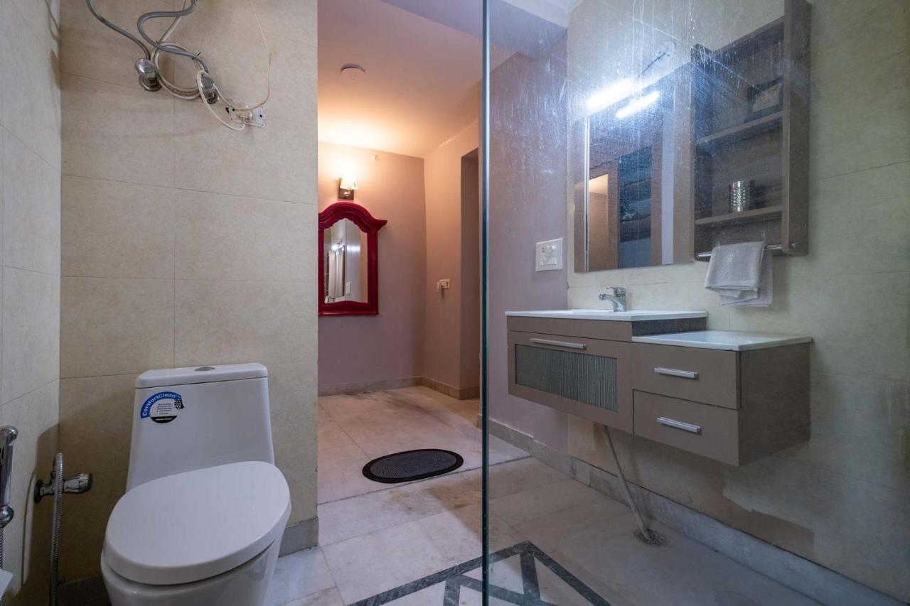 Stayvista At The Banyan Abode With Pool Table, Pet Friendly & Outdoor Pool Manesar Buitenkant foto